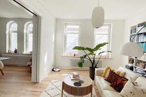 Stilvolle Altbauwohnung mit Balkon in bester Lage – Kiel – Gutenbergstraße 9, 24116 Schreventeich, Kiel – Vorschaubild 2