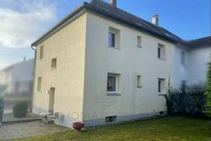 Seltene Gelegenheit... Zweifamilienhaus mit Garten im beliebten Huchenfeld – Die vollständige Adresse der Immobilie erhältst du vom Anbieter., 75181 Huchenfeld, Pforzheim – Vorschaubild 2