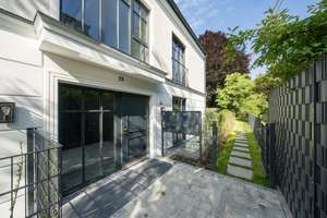 Außergewöhnliche 4-Zimmer-Gartenwohnung | 170 m² Privatgarten | U-Bahn fußläufig | München-Trudering – Teuchertstraße 25, 81829 Trudering-Riem (Ortsteil), München – Vorschaubild 2