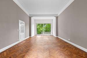 Innen charmanter Altbau, außen modern: Schöne Wohnung mit direktem Zugang zum Alsterwanderweg – Die vollständige Adresse der Immobilie erhältst du vom Anbieter., 22391 Ohlsdorf, Hamburg – Vorschaubild 1