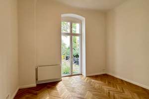 HOCHWERTIG SANIERTER, ELEGANTER STUCKALTBAU MIT GROSSER TERRASSE ZUM RUHIGEN INNENHOF – Trautenaustrasse 8, 10717 Wilmersdorf, Berlin – Vorschaubild 10