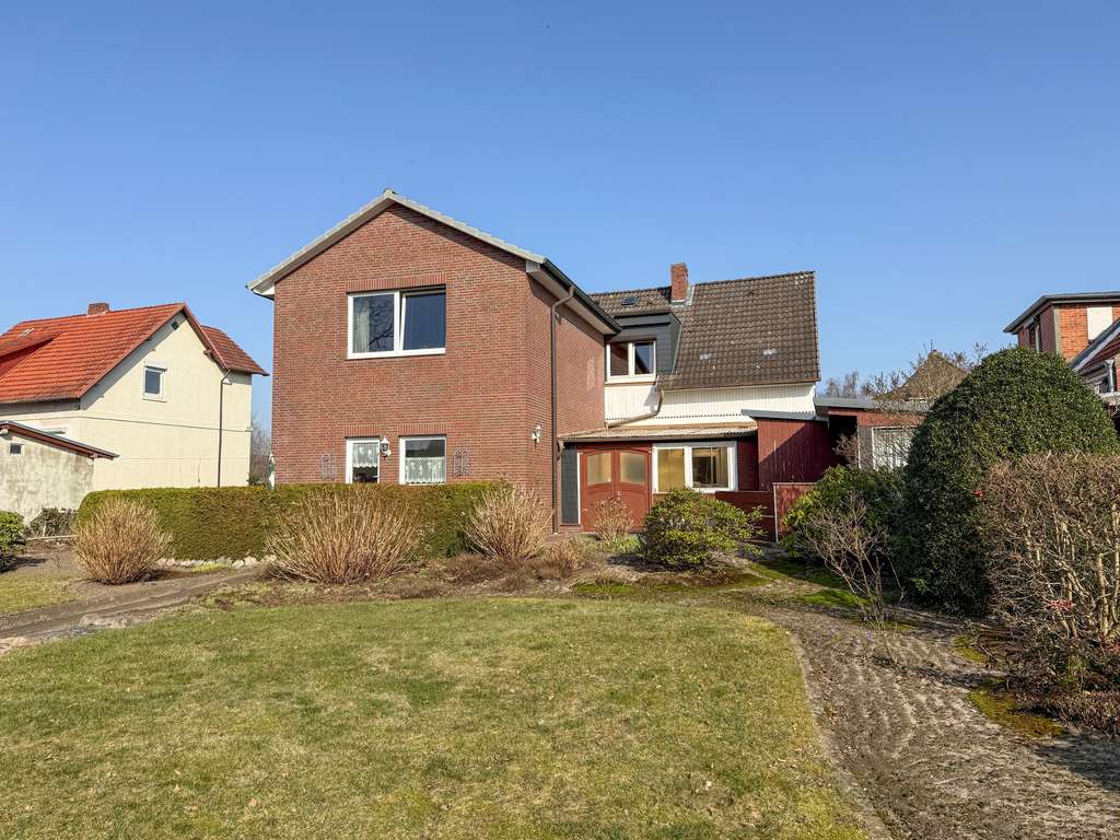 Immobilie in Appen - Zwei Ebenen, viele Optionen: Individuell nutzbares Einfamilienhaus - Bild 0