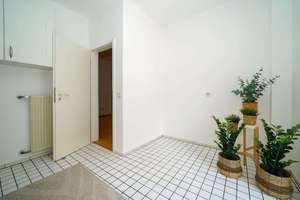 Altbauwohnung mit 3-Zimmer-Perspektive in gefragter Nordstadtlage – Die vollständige Adresse der Immobilie erhältst du vom Anbieter., 90408 Uhlandstraße, Nürnberg – Vorschaubild 6