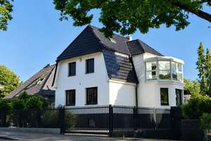 Luxuriöse Altbauvilla - energetisch modernisiert, klimatisiert, bezugsbereit, 2 Wintergärten/Atelier
