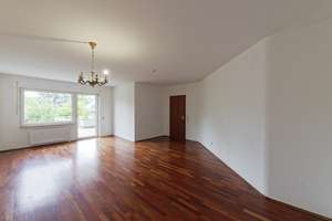 Helle 3-Zimmer-Wohnung (87 m²) mit Balkon & EBK - ruhig, gepflegt, 1 Station nach Köln