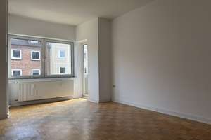Helle 3-Zimmer-Wohnung in schöner, zentraler Lage in Kiel Ravensberg – Holtenauer Straße 206, 24105 Blücherplatz, Kiel – Vorschaubild 3
