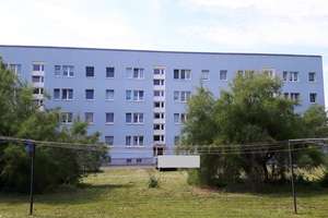 Wohnung in ruhiger Wohnlage mit großer Grünfläche – Birkenweg 6, 6184 Kabelsketal – Vorschaubild 1