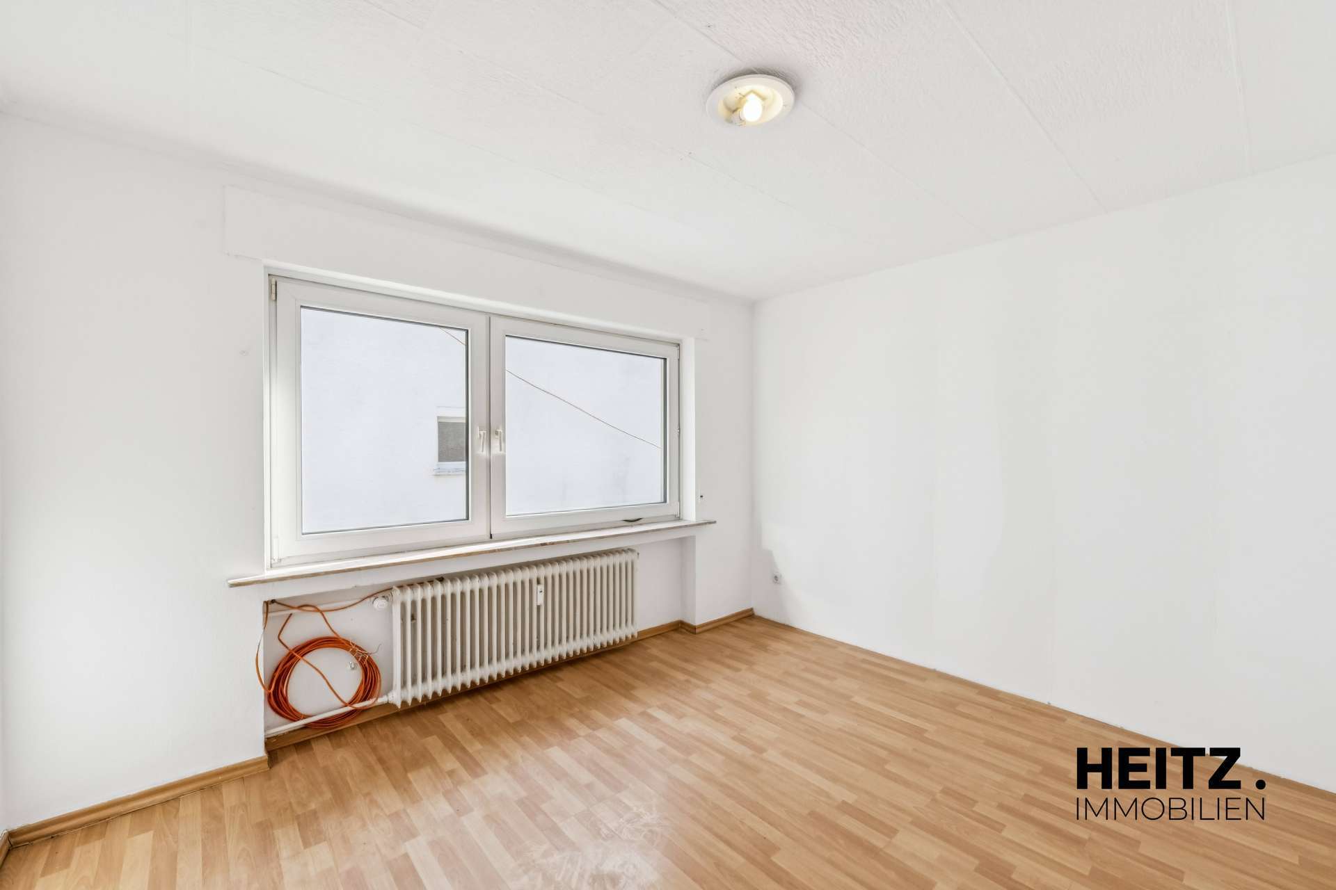 Hausgefühl inklusive: 4-Zimmer-Wohnung mit Entwicklungspotenzial, Frankfurt am Main – Bild 4