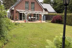 Modernes Einfamilienhaus auf 1.836 m² Naturgrundstück mit Waldanteil in Dassendorf