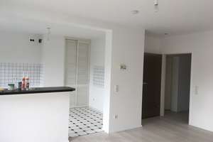 Köln-Weiden/Lessingstrasse: Moderne 3-Zimmerwohnung mit Dachterrasse in kleiner Wohneinheit – Lessingstrasse 00, 50858 Weiden, Köln – Vorschaubild 2