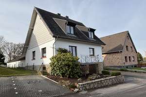 Einfamilienhaus mit 3 vermieteten Wohnungen – Die vollständige Adresse der Immobilie erhältst du vom Anbieter., 52159 Roetgen – Vorschaubild 3