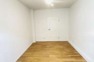 2-Zimmer Wohnung mit Balkon und neuer EBK in gute Lage Nürnberg Nord – Reichstr. 0, 90408 Uhlandstraße, Nürnberg – Vorschaubild 9