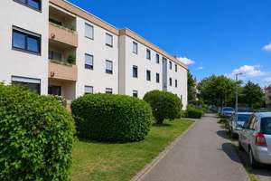 Mehr Raum für Ihr Leben – 4,5 ZKB mit Balkon, Kamin und Stellplatz! – Die vollständige Adresse der Immobilie erhältst du vom Anbieter., 68309 Käfertal, Mannheim – Vorschaubild 1