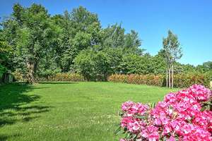 MÜNCHEN-MOOSACH: WOHNEN ÜBER ZWEI EBENEN - LUXUS MIT GARTEN UND VIEL SONNE!