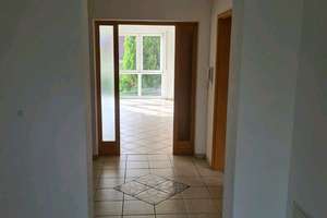 Großzügige, schöne und gepflegte DHH in ruhigem Wohngebiet – Johann-Dietzenhofer-Str. 14a, 96123 Litzendorf – Vorschaubild 6