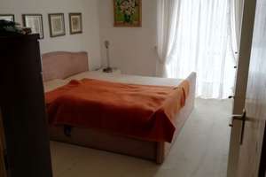 1 Zimmer mit Balkon