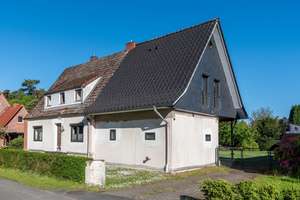 Teilsaniertes Haus mit großem Garten – Die vollständige Adresse der Immobilie erhältst du vom Anbieter., 27389 Lauenbrück – Vorschaubild 2