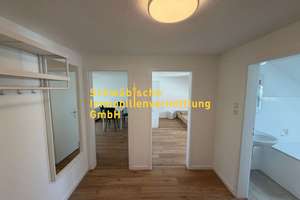 Erstbezug & neu möbliert: 2-Zi.-Whg., DG, EBK & tollem Weitblick, Pärchen oder Pendler