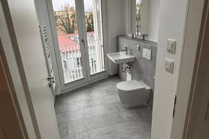 Bezugsfreie 3-Zimmer Wohnung mit hochwertiger EBK, 2 TG Stellplätzen – Hermine-von-Parish-Straße 5, 81245 Neupasing, München – Vorschaubild 4