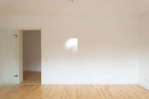 Schöne DG-Wohnung - Zweitbezug in Karlsruhe, Beiertheim-Bulach – Oberkirchfeldstraße 30, 76135 Beiertheim-Bulach, Karlsruhe – Vorschaubild 3