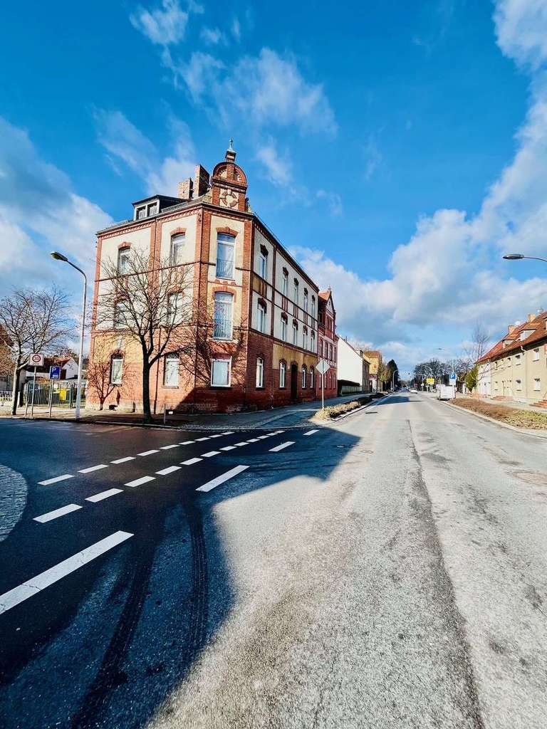 Immobilie in Finsterwalde - Attraktives Mehrfamilienhaus mit Ausbaupotenzial und stabiler Rendite in Finsterwalde - Bild 0