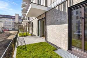 2-Zi Garten-EG Wohnung  in Süd-Ost-Ausrichtung | EBK | Blick auf Parkfläche – Friedenauer Höhe 21, 12159 Friedenau, Berlin – Vorschaubild 2