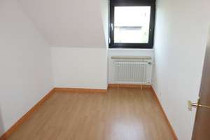 FREISTEHEND EXKLUSIV 1-2 FAM.-HS., 3 GARAGEN, 7 ZI./237 QM WFL., MARMOR, KAMIN, SAUNA IN KNITTKUHL – Am Wagenrast 35, 40629 Knittkuhl, Düsseldorf – Vorschaubild 18