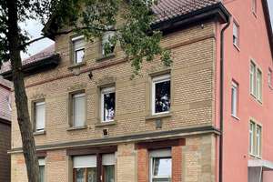 ° große FAMILIEN - oder STUDENTENWOHNUNG ° 4 Zimmer - sehr gepflegt - geschmackvoll saniert °