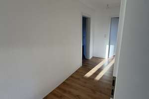 Neues Zuhause in Burgau: Helle 3-Zimmer-Wohnung mit Balkon – 89331 Burgau – Vorschaubild 8