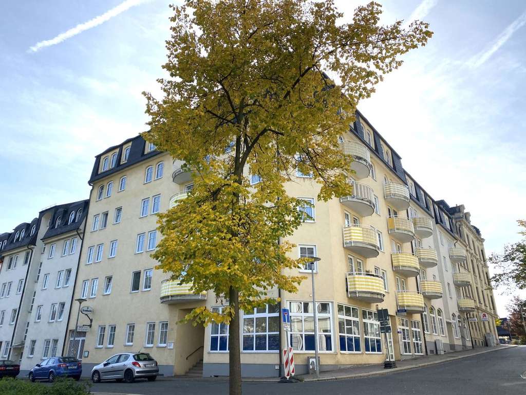 Vermietete 2-Raum Wohnung im 1. OG mit Fahrstuhl, Balkon und TG-Stpl. in zentrumsnaher Lage! 