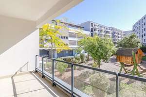 Lichtdurchflutetes Wohnambiente mit eleganter Loggia & moderner EBK – Maybachstraße 31, 70469 Bahnhof Feuerbach, Stuttgart – Vorschaubild 2