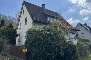 Einfamilienhaus mit schönem Garten in Siegen-Eiserfeld – Die vollständige Adresse der Immobilie erhältst du vom Anbieter., 57080 Eiserfeld, Siegen – Vorschaubild 3