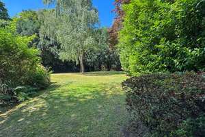 Freistehender Bungalow mit viel Potenzial in Düsseldorf-Stockum – großzügiges Grundstück