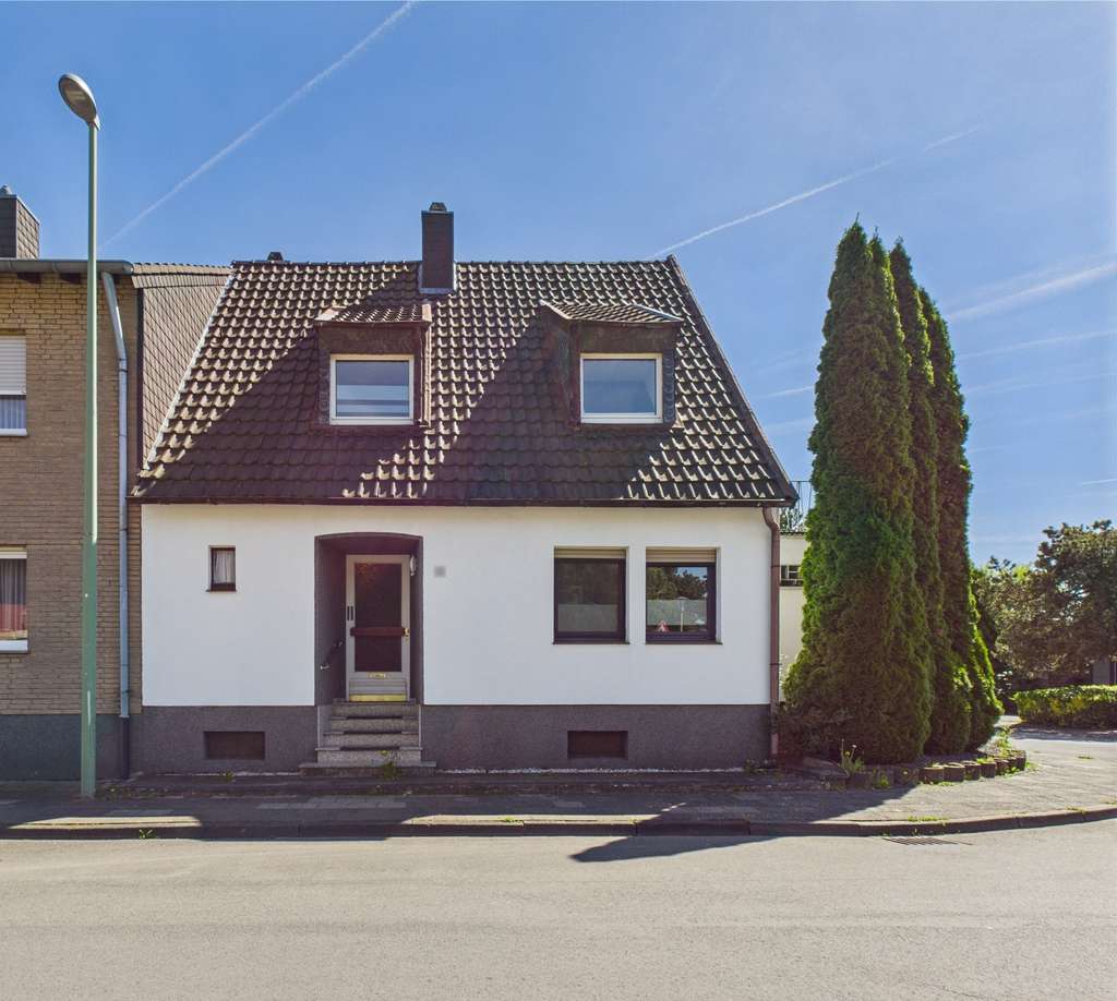 ***SANIERUNGSFALL***
EF-Haus in Lendersdorf mit viel Potential!