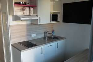 Zentrumsnahe, komplett möblierte 1-Zimmer-Wohnung mit TG-Stellplatz und Internet – Regensburger Straße 41, 85055 Nordost, Ingolstadt – Vorschaubild 9