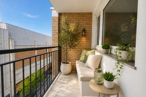 ILIEV IMMOBILIEN: Renovierungsbedürftige 3-/4-Zimmer-Maisonettewohnung mit Balkon in der MAXVORSTADT – Die vollständige Adresse der Immobilie erhältst du vom Anbieter., 80333 Universität, München – Vorschaubild 9
