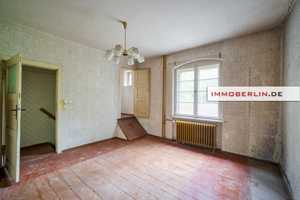 IMMOBERLIN.DE –  Solide Doppelhaushälfte mit Ausbaupotential bis ca. 180 m² – Berlin – Vorschaubild 2