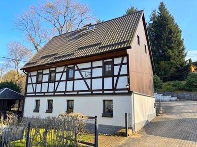 Verträumtes Fachwerkhaus mit Kamin in ruhiger Lage von Claußnitz