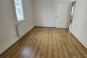 Charmante, helle 3-Zimmerwohnung in zentraler Lage – Enge str. 3, 72764 Reutlingen-Mitte, Reutlingen – Vorschaubild 2