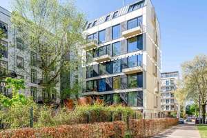 Architektur-Highlight am Mauerstreifen: Balkone, Sichtbeton, Privatsphäre & Weitblick – Die vollständige Adresse der Immobilie erhältst du vom Anbieter., 10435 Mitte (Ortsteil), Berlin – Vorschaubild 50