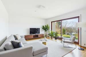Wohnen am Hofberg – Familienhaus mit viel Platz, sonniger Terrasse und Blick Richtung Achdorf – Die vollständige Adresse der Immobilie erhältst du vom Anbieter., 84036 Berg, Landshut – Vorschaubild 5