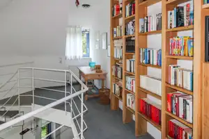 Großes Architektenhaus von 1990 in Wolfsburg-Ehmen mit Doppelgarage, 2 Terrassen, Galerie und Kamin – Wolfsburg – Vorschaubild 18
