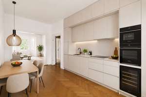 Wo Schwabing am"schwabingsten"ist-3 Zi. Stilaltbauwohnung m Wohnküche in Traumlage am Elisabethmarkt