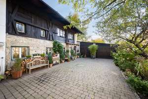 H&G - Historisches Landhaus mit toskanischem Garten im Rosenheimer Voralpenland – Die vollständige Adresse der Immobilie erhältst du vom Anbieter., 83620 Feldkirchen-Westerham – Vorschaubild 3