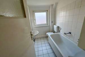 Licht, Charme & Gestaltungsspielraum – 2-Zimmer-Dachgeschosswohnung mit Renovierungsbonus | GBH – Haßjägerweg 36, 38229 Gebhardshagen, Salzgitter – Vorschaubild 5