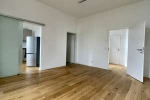 Sanierte 2,5-Zimmer-Altbauwohnung in Pempelfort