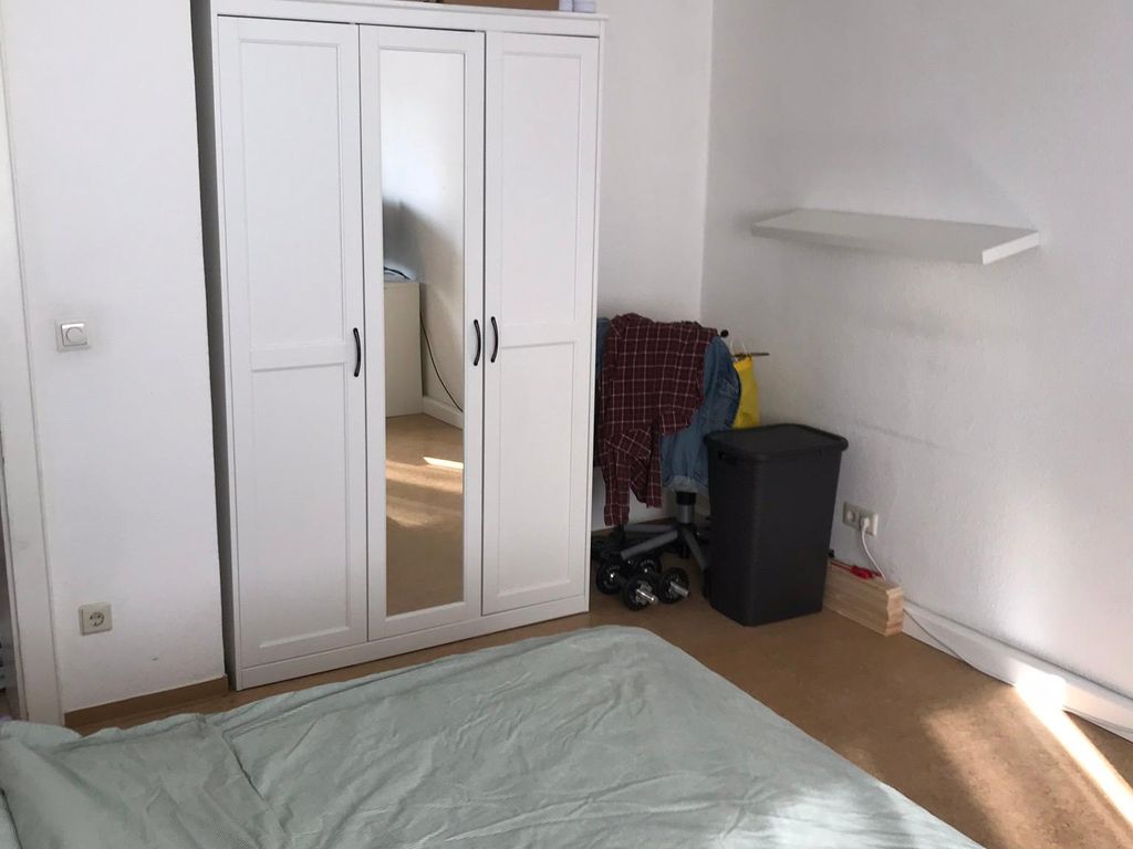 schönes 15 Quadratmeter Zimmer in 2er WG
