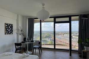 Exklusives, vollmöbliertes Apartment im Hotelturm – Wohnen mit Weitblick über Augsburg – Imhofstr. 12, 86159 Augsburg – Vorschaubild 3