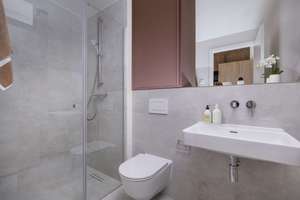 Möbliertes Studio Standard mit Gemeinschaftsflächen: Padelplatz, Fitness, Dachterrasse & mehr – Buschkrugallee 64, 12359 Britz, Berlin – Vorschaubild 3