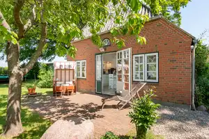… und am Ende der Straße steht ein besonderes Landhaus – Schleswig-Flensburg (Kreis) – Vorschaubild 2